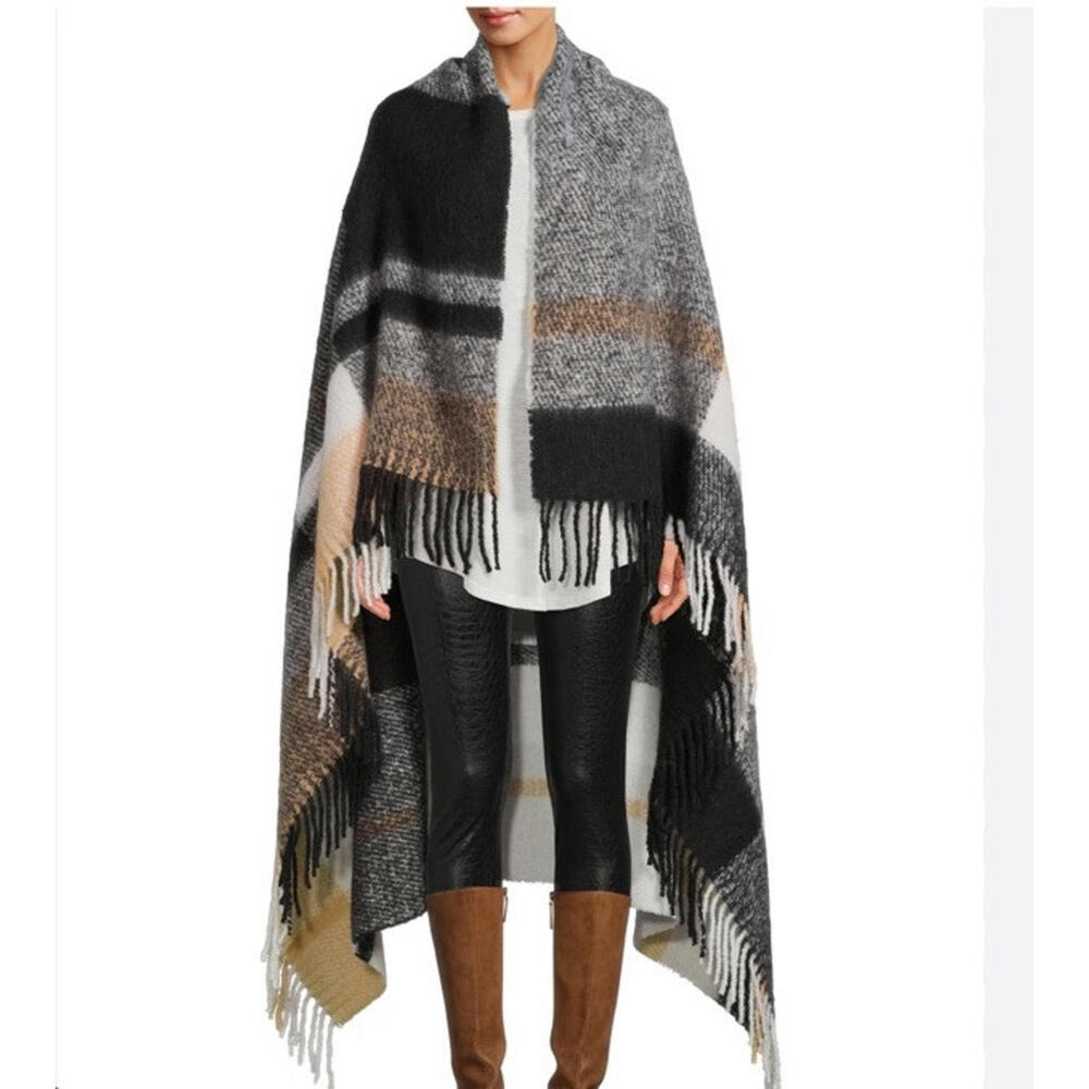 NWT Scoop Women's Blanket Scarf